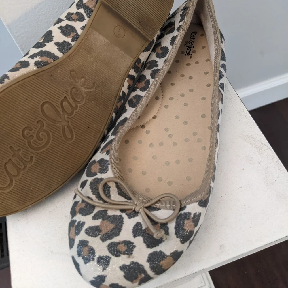 Cat & Jack youth dress shoes, size 3, leopard